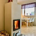 Santa's Cozy Retreat, Near Santa's Village Rovaniemi
